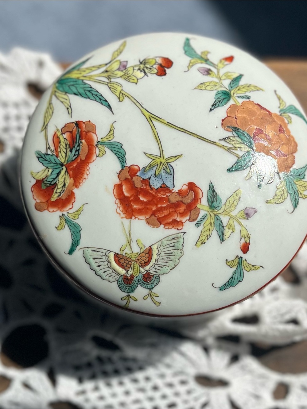 Chinese chinoiserie pottery -Trinket Box Porcelain 5” w x 2” h